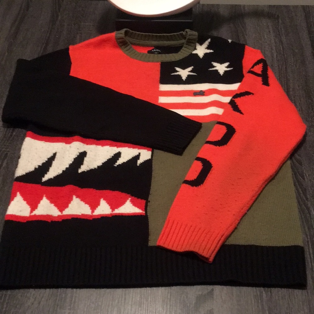 AKOO CREWNECK SWEATER
